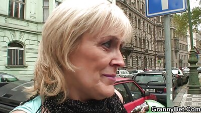 Vapustav punases pesus tüdruk on HD gonzo videos persse perses