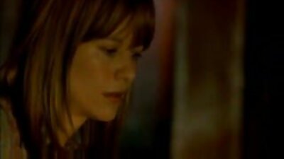 Armas teismeline tüdruk puuritakse filmiõhtul kitsas pungis