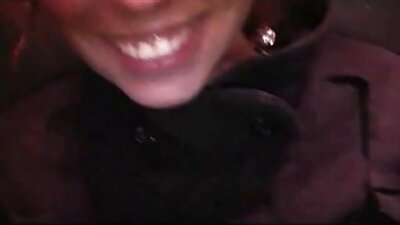 Tundliku kiisuga kõhn asi on riistast kinni jäämas