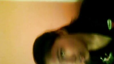 Valgenahaline nunnu saab kaunisse magamistuppa topelt tungida