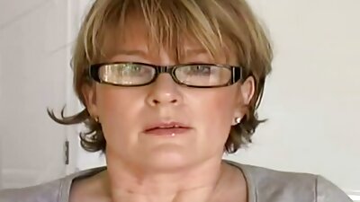 Vastik milf võtab BBC oma libedasse ja libedasse vitsa