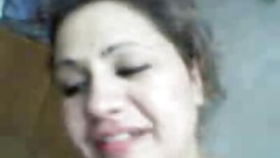 Lihaseline hispaania tibi sõidab suure armukese riistaga ja oigab naudingust