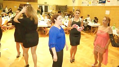 Kummardatavad teismelised tüdrukud tahavad tema riistale ainult rõõmu tunda