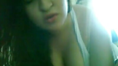 Vapustav blondiin suhtleb oma väljavalituga pööraselt seksuaalselt