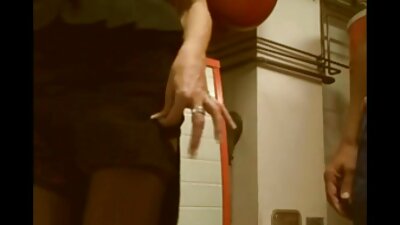 Ilusa perseiga beib harrastab anaalseksi meie kõigi silme all